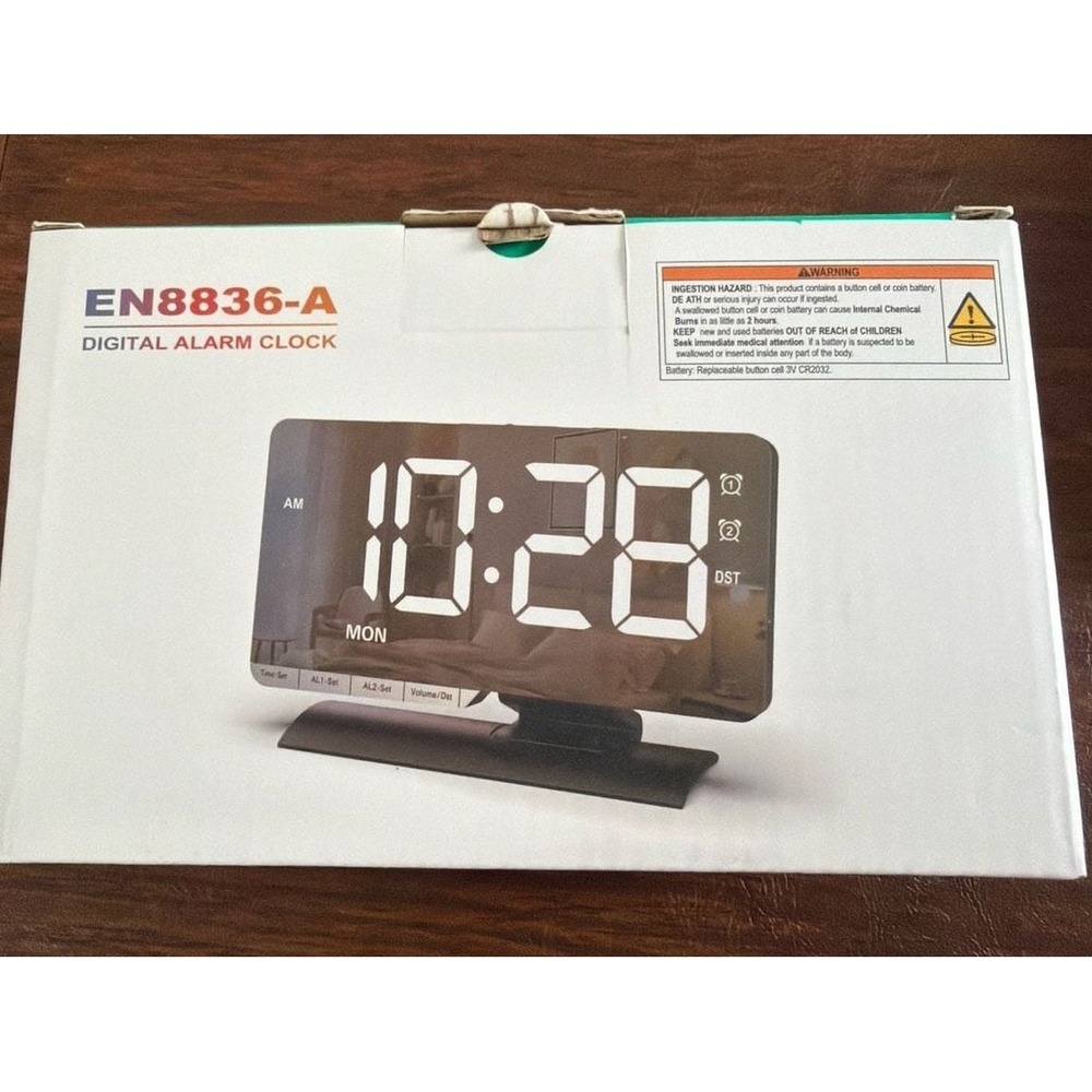 Digital Alarm Clock with Mirror Surface, Dual Alarms, & USB/Type-C Charging‎ NIB